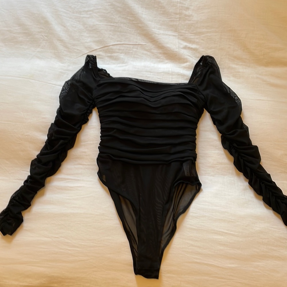 Princess Polly black mesh long sleeve body suit size 6!